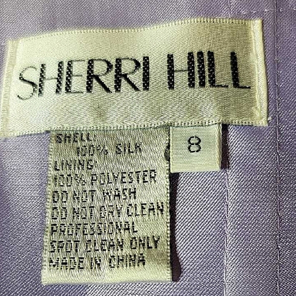 SHERRI HILL Lavendar Silk Gorgeous Hi-Low Prom Dress. Size 8 - Picture 8 of 8